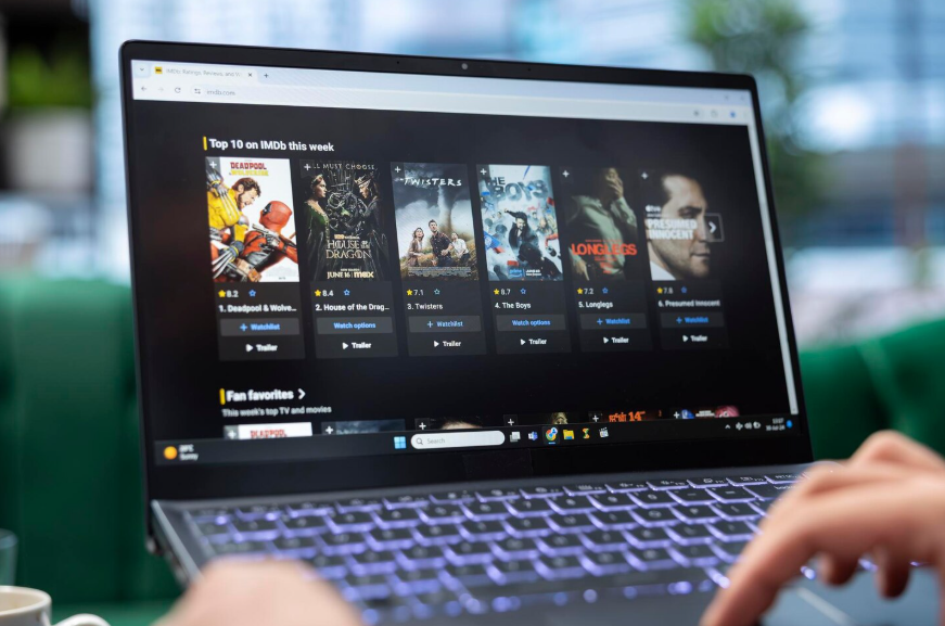 Best streaming services for original content shown through a laptop browsing original movies and shows.